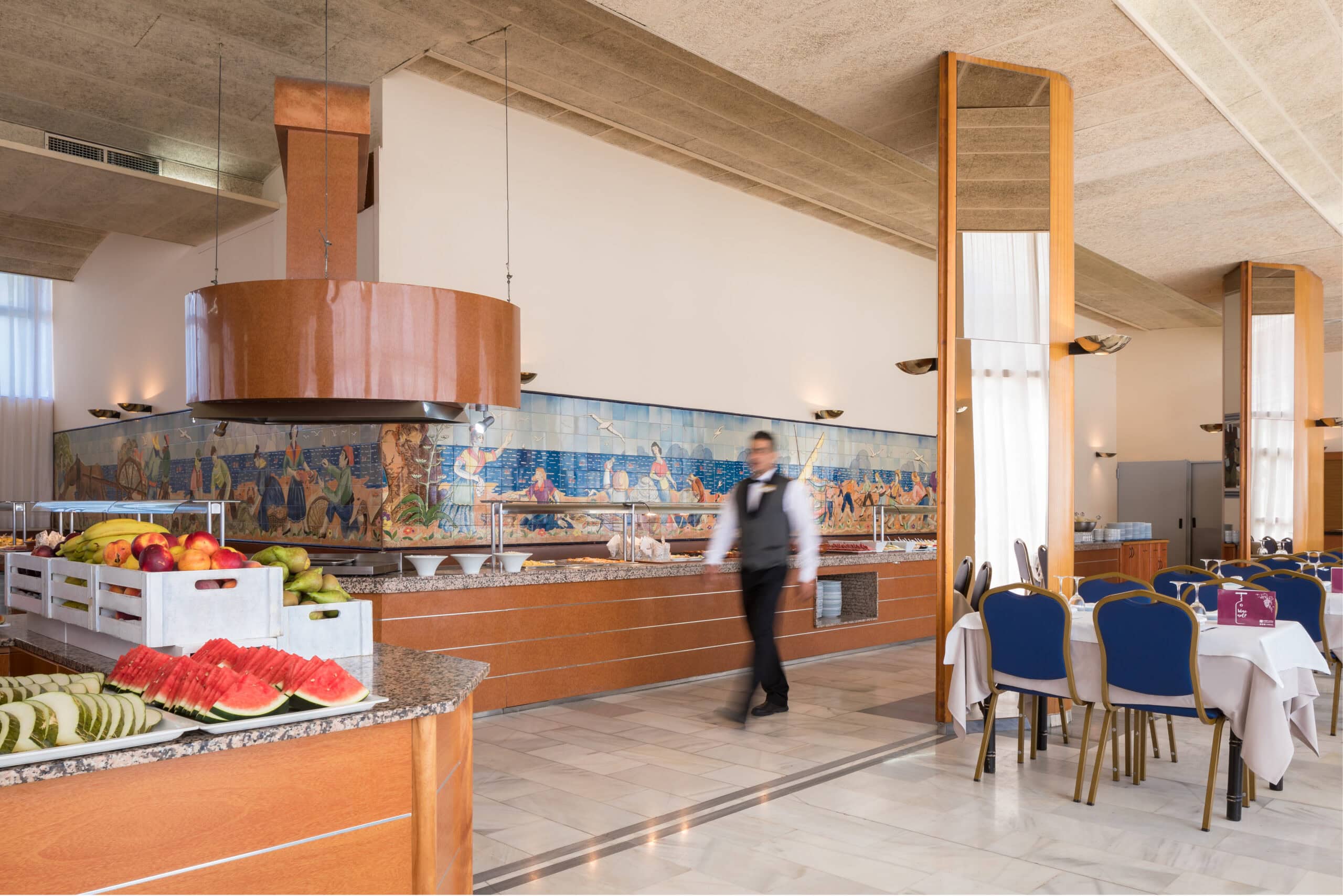 buffet--restaurant---htop-platja-park_52630051492_o
