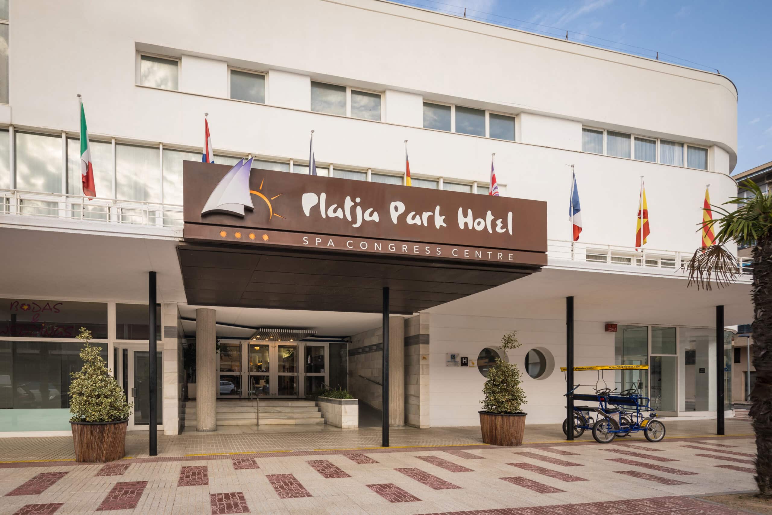 hotel-entrance---htop-platja-park_52630815879_o