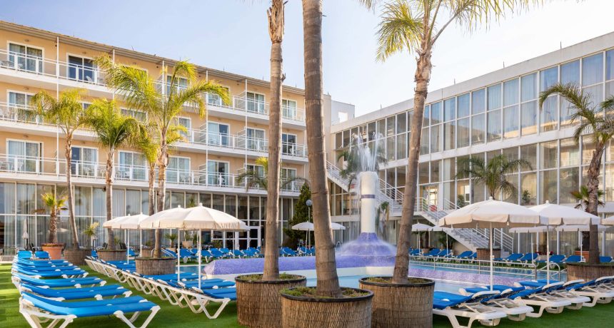 pool-and-terrace-at-htop_platja_park_52630052707_o